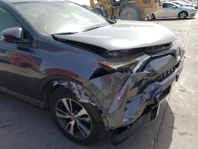 Photo 9 from auction – 2017 TOYOTA RAV4 XLE with VIN JTMWFREVXHD100659