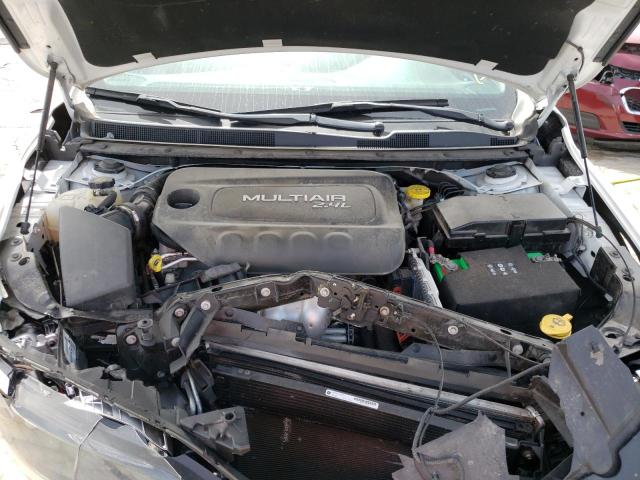 Photo 7 from auction – 2015 CHRYSLER 200 LIMITE with VIN 1C3CCCAB5FN634538