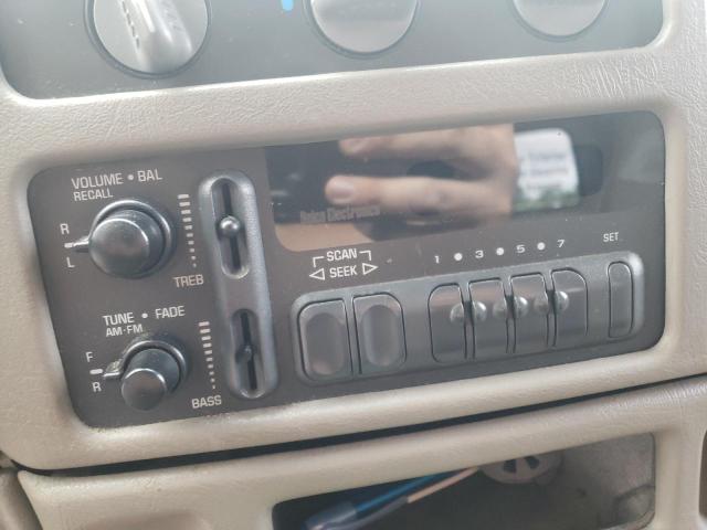 Photo 9 from auction – 2000 CHEVROLET ASTRO with VIN 1GCDM19W9YB113173