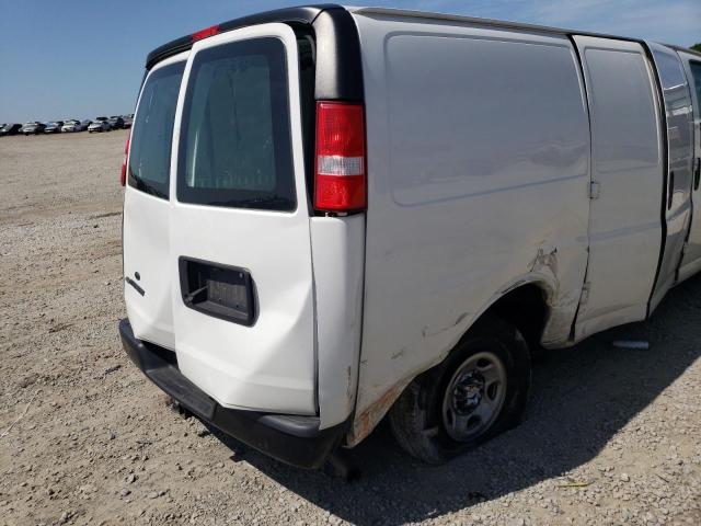 Photo 9 from auction – 2018 CHEVROLET EXPRESS G2 with VIN 1GCWGAFP0J1167292