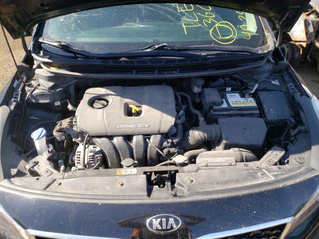 Photo 7 from auction – 2018 KIA FORTE LX with VIN 3KPFL4A72JE213917