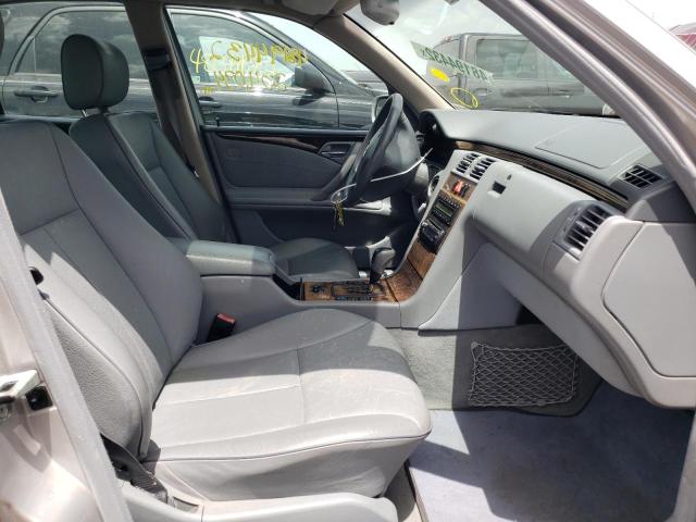 Photo 5 from auction – 2002 MERCEDES-BENZ E 320 with VIN WDBJF65J52B461451