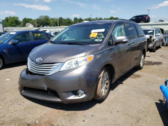 Photo 2 from auction – 2013 TOYOTA SIENNA XLE with VIN 5TDDK3DC3DS059404