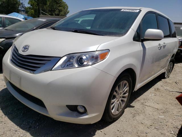 Photo 2 from auction – 2016 TOYOTA SIENNA XLE with VIN 5TDYK3DC4GS742685