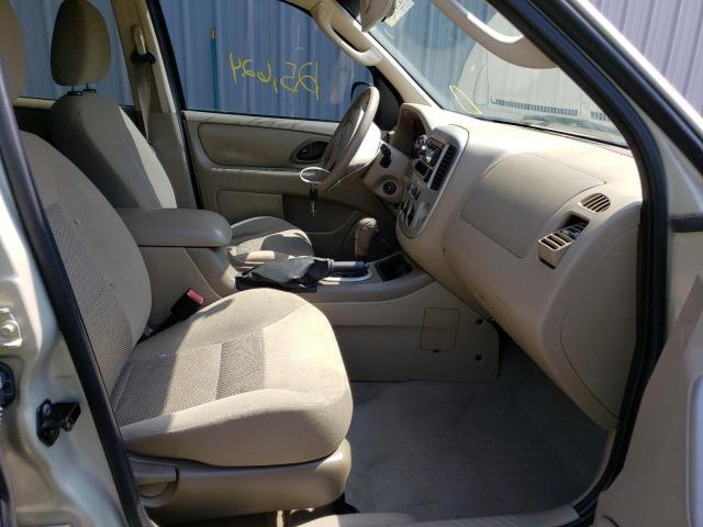 Photo 5 from auction – 2005 FORD ESCAPE XLT with VIN 1FMYU93175KB22992