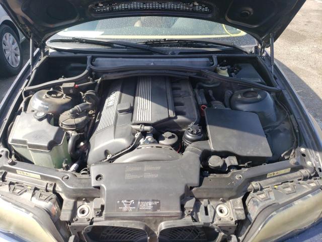 Photo 7 from auction – 2003 BMW 325 I with VIN WBAET37423NJ41129