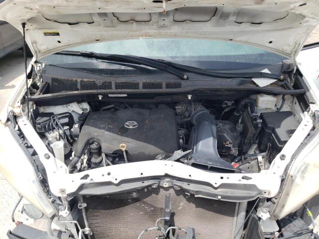 Photo 7 from auction – 2017 TOYOTA SIENNA with VIN 5TDZZ3DC4HS805057