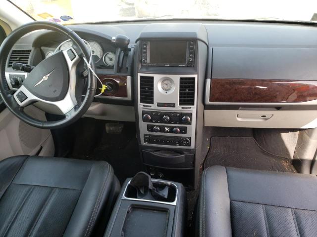 Photo 9 from auction – 2010 CHRYSLER TOWN & COU with VIN 2A4RR8DX9AR387121