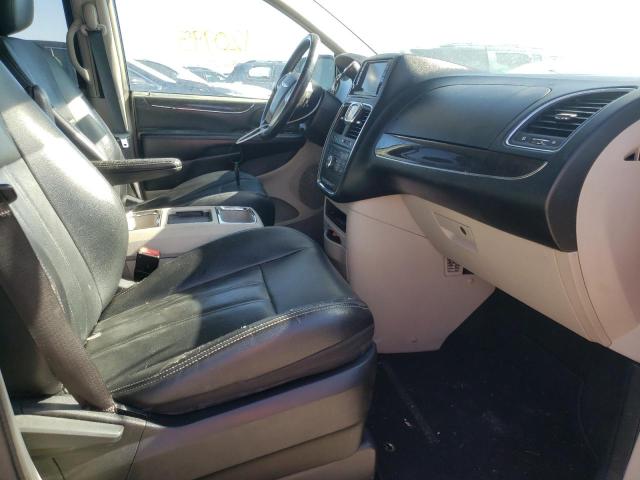 Photo 5 from auction – 2013 CHRYSLER TOWN & COU with VIN 2C4RC1BG5DR805857