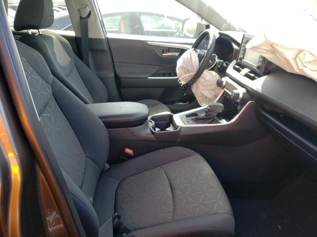 Photo 5 from auction – 2021 TOYOTA RAV4 XLE with VIN 2T3W1RFVXMC152658