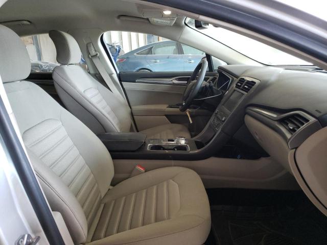 Photo 5 from auction – 2019 FORD FUSION SE with VIN 3FA6P0HD9KR165776