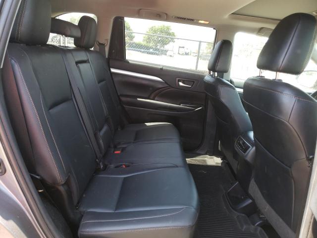 Photo 6 from auction – 2019 TOYOTA HIGHLANDER with VIN 5TDJZRFH1KS605978