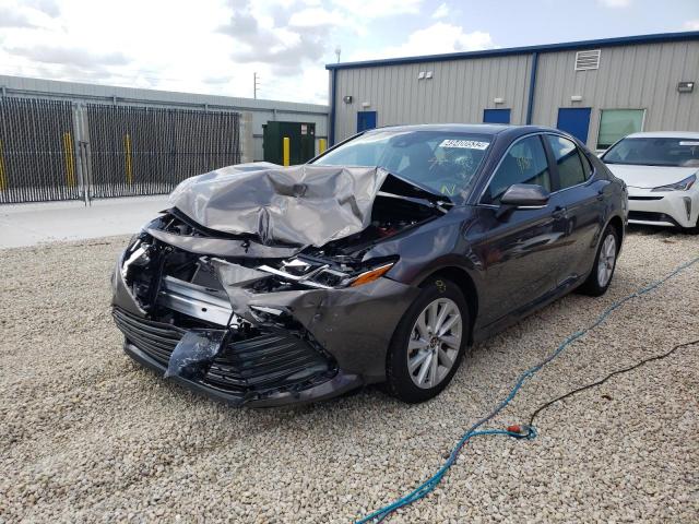 Photo 2 from auction – 2022 TOYOTA CAMRY LE with VIN 4T1C11BK8NU062014
