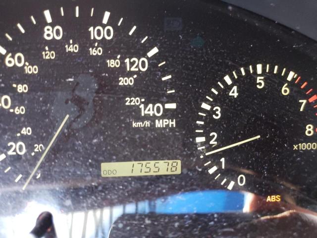 Photo 8 from auction – 2002 LEXUS RX 300 with VIN JTJHF10U720239619