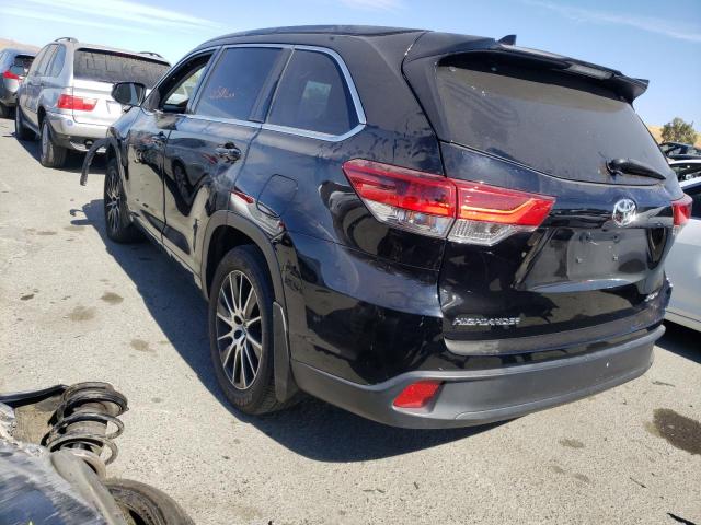 Photo 3 from auction – 2018 TOYOTA HIGHLANDER with VIN 5TDJZRFH7JS543422