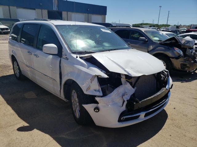 Photo 1 from auction – 2015 CHRYSLER TOWN & COU with VIN 2C4RC1BG2FR754529