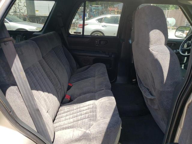Photo 6 from auction – 2002 CHEVROLET BLAZER with VIN 1GNDT13W12K216131