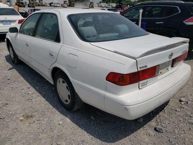 Photo 3 from auction – 2000 TOYOTA CAMRY CE with VIN 4T1BG22K7YU988019