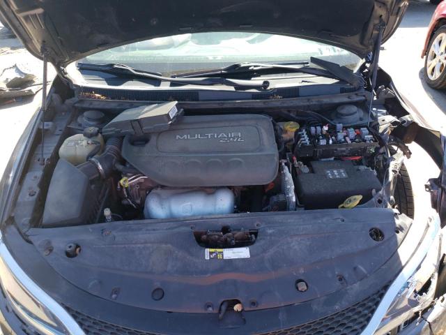 Photo 7 from auction – 2015 CHRYSLER 200 LIMITE with VIN 1C3CCCAB1FN723152