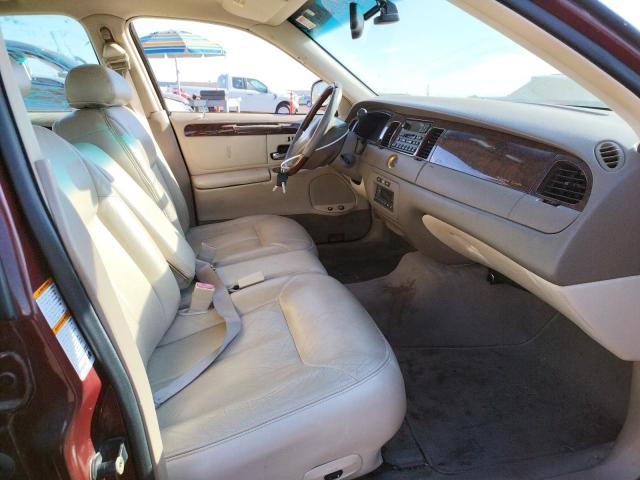 Photo 5 from auction – 2001 LINCOLN TOWN CAR C with VIN 1LNHM83W01Y650547