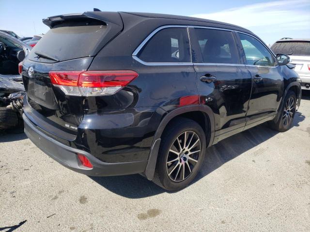 Photo 4 from auction – 2018 TOYOTA HIGHLANDER with VIN 5TDJZRFH7JS543422