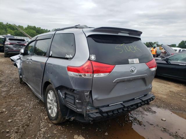 Photo 3 from auction – 2013 TOYOTA SIENNA XLE with VIN 5TDDK3DC2DS064173