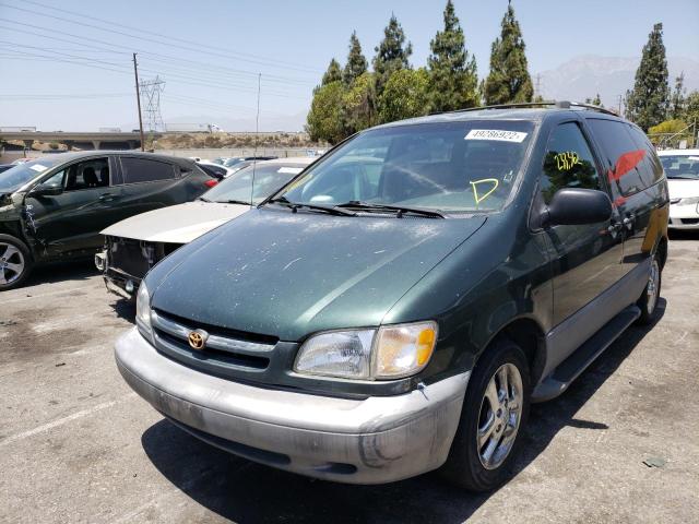Photo 2 from auction – 2000 TOYOTA SIENNA LE with VIN 4T3ZF13C8YU174651