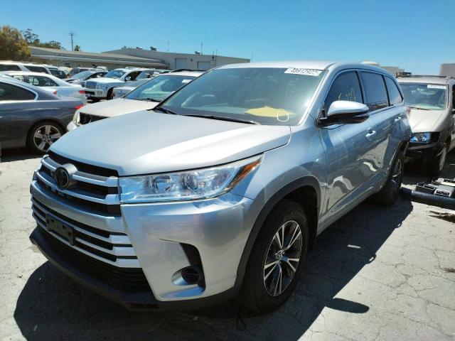 Photo 2 from auction – 2017 TOYOTA HIGHLANDER with VIN 5TDBZRFH3HS461170