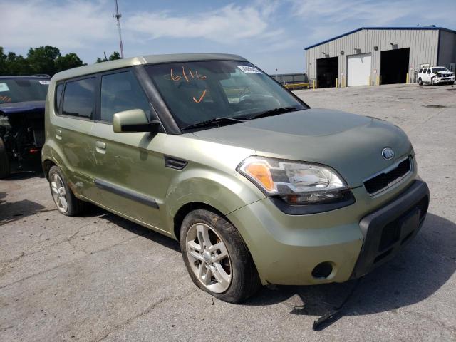 KIA SOUL + 2010 with VIN KNDJT2A2XA7104138 - Photo from auction