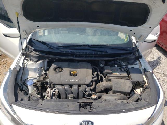 Photo 7 from auction – 2017 KIA FORTE LX with VIN 3KPFK4A75HE068191