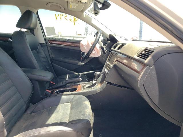 Photo 5 from auction – 2013 VOLKSWAGEN ATLAS COMF with VIN 1VWCN7A39DC038036