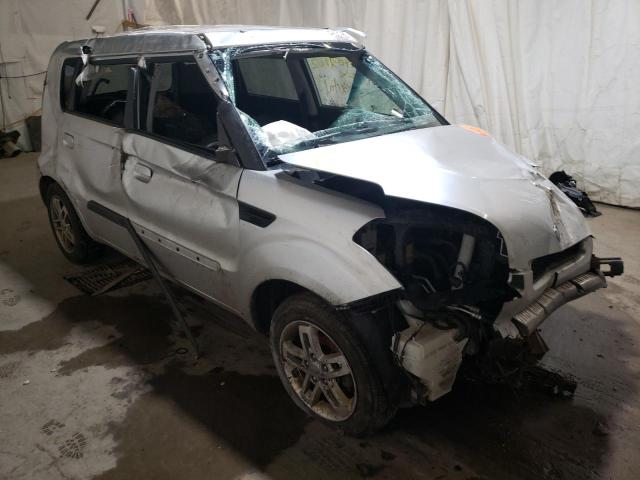 KIA SOUL + 2010 مع رقم تعريف المركبة KNDJT2A2XA7702360 - صورة من المزاد