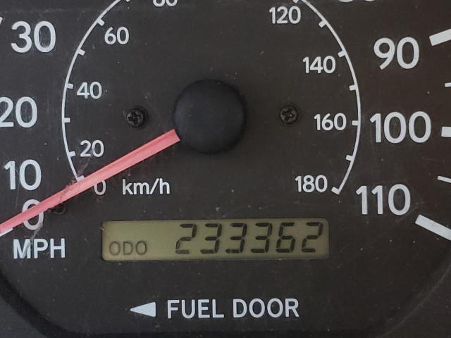 Photo 8 from auction – 2000 TOYOTA SIENNA LE with VIN 4T3ZF13C8YU174651