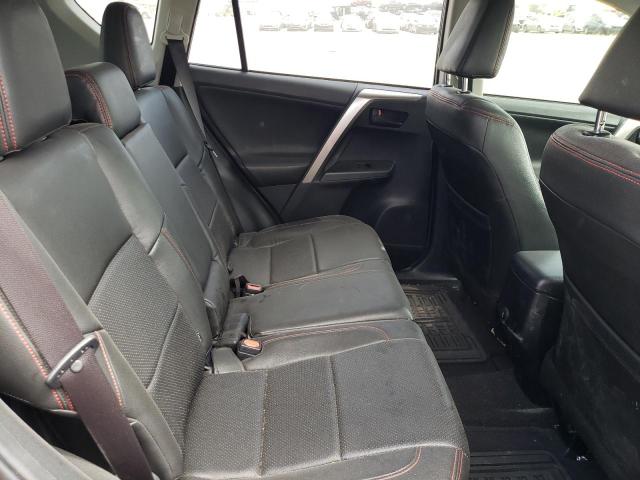 Photo 6 from auction – 2018 TOYOTA RAV4 LE with VIN JTMZFREV5JD112480
