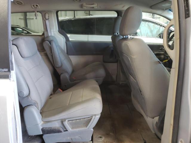 Photo 6 from auction – 2008 CHRYSLER TOWN & COU with VIN 2A8HR44H48R816655
