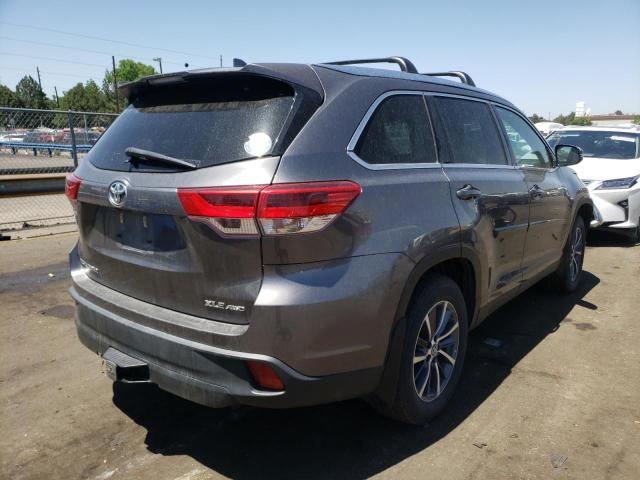 Photo 4 from auction – 2019 TOYOTA HIGHLANDER with VIN 5TDJZRFH1KS605978