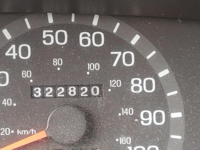 Photo 8 from auction – 2000 FORD ECONOLINE with VIN 1FTNE24L3YHA24930