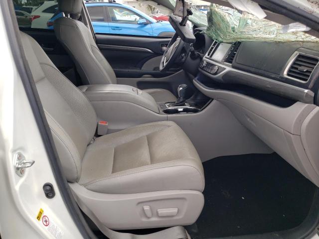 Photo 5 from auction – 2017 TOYOTA HIGHLANDER with VIN 5TDYZRFH2HS223269