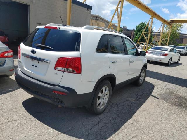 Photo 4 from auction – 2013 KIA SORENTO LX with VIN 5XYKTCA67DG393371