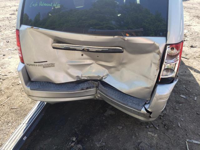 Photo 9 from auction – 2008 CHRYSLER TOWN & COU with VIN 2A8HR44H68R623584