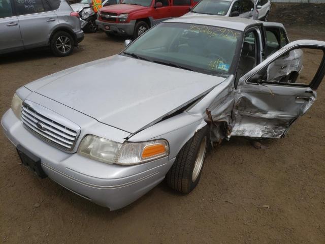 Photo 2 from auction – 2001 FORD CROWN VICT with VIN 2FAFP74W41X133950