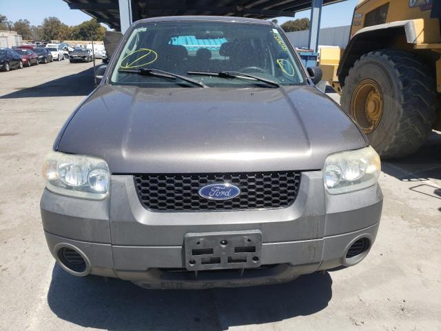 Photo 9 from auction – 2005 FORD ESCAPE XLS with VIN 1FMYU02Z55KD13233