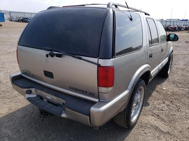 Photo 4 from auction – 2001 CHEVROLET BLAZER with VIN 1GNDT13W712226631