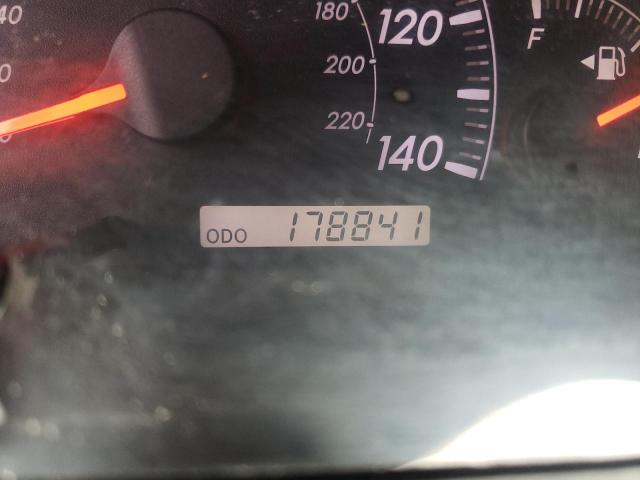 Photo 8 from auction – 2005 TOYOTA CAMRY LE with VIN 4T1BF30K15U590392