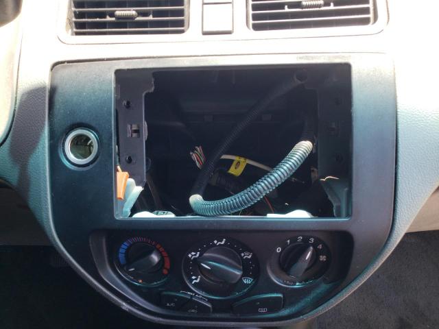 Photo 9 from auction – 2005 FORD FOCUS ZXW with VIN 1FAFP36N25W294392