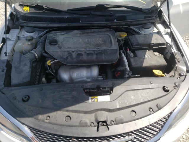 Photo 7 from auction – 2016 CHRYSLER 200 LIMITE with VIN 1C3CCCAB1GN153848