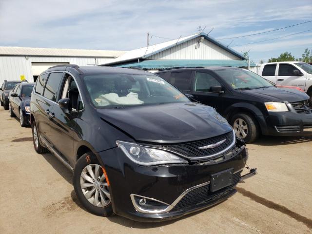 CHRYSLER PACIFICA T 2017 with VIN 2C4RC1BG2HR762486 - Photo from auction