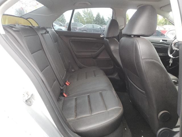 Photo 6 from auction – 2010 VOLKSWAGEN JETTA WOLF with VIN 3VWRA7AJXAM100168