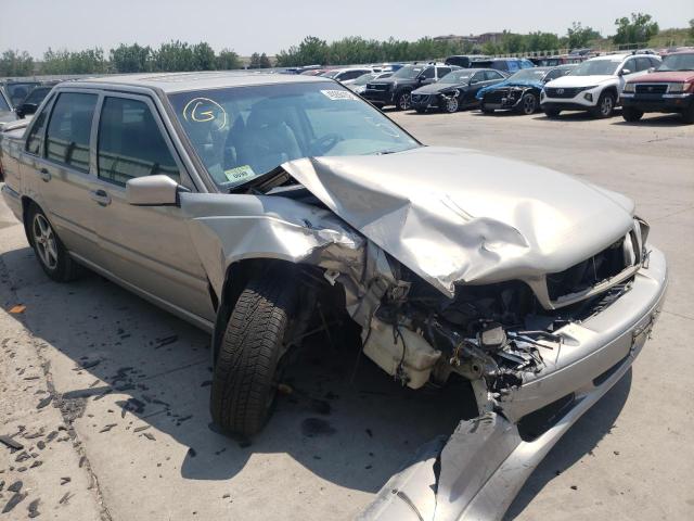Photo 1 from auction – 1999 VOLVO S70 with VIN YV1LT56DXX2568745