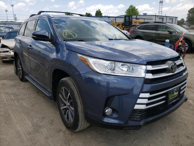 TOYOTA HIGHLANDER 2017 with VIN 5TDJZRFH4HS361106 - Photo from auction
